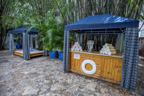 Catalina Hotel & Beach Club image 20